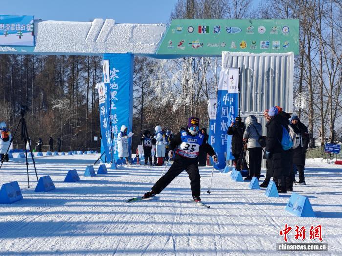 国际青少年越野滑雪挑战赛点燃绥化冰雪热情