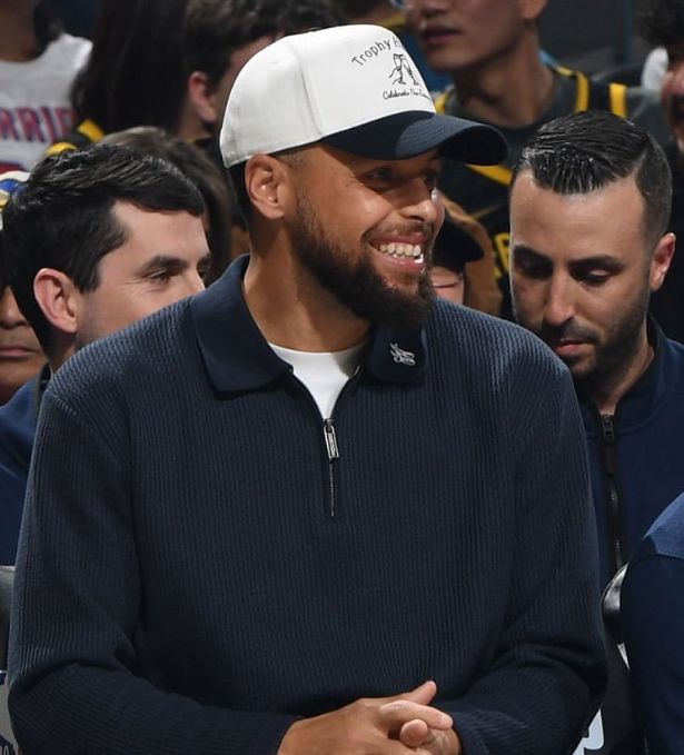 库里膝盖伤病持续影响勇士季后赛前景