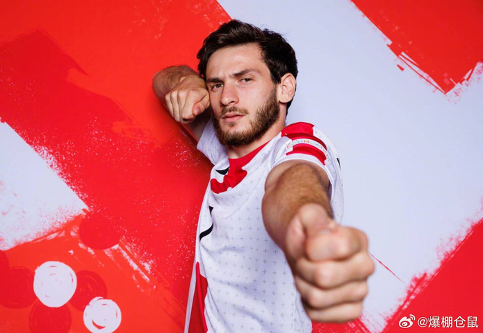 克瓦拉茨赫利亚接任格鲁吉亚国家队队长 卡什亚