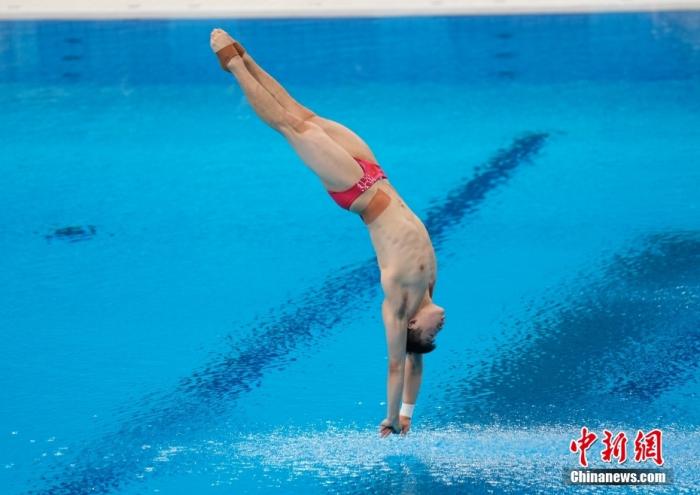 王宗源柏林世界杯男子3米板蝉联冠军，成就大满